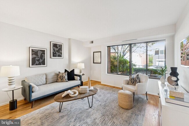 Building Photo - 2320 Wisconsin Ave NW