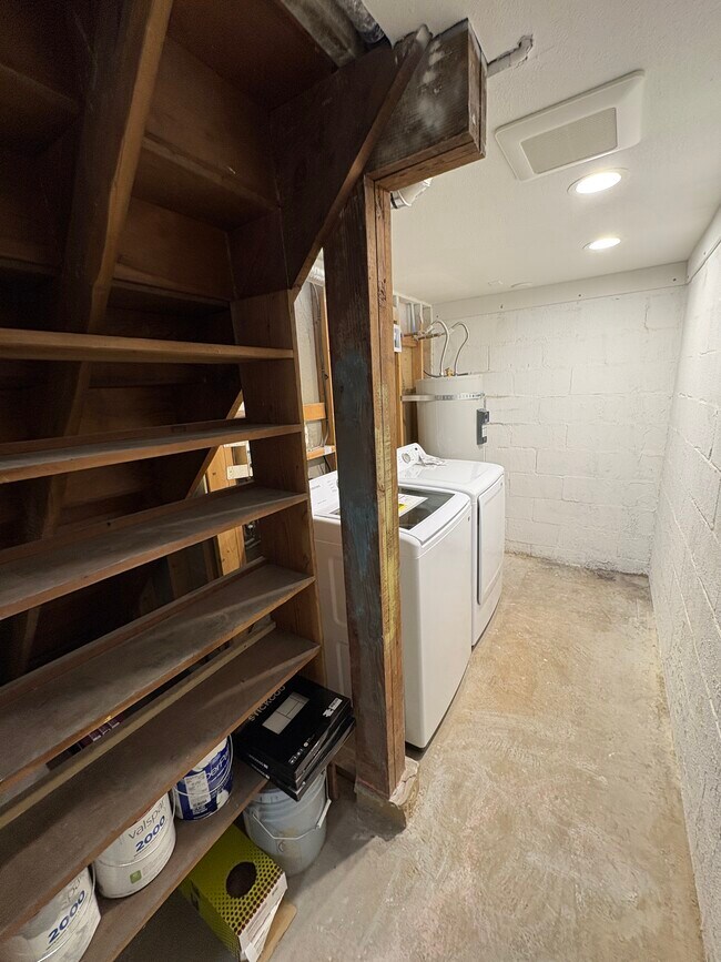 Building Photo - 838 NW 54th St