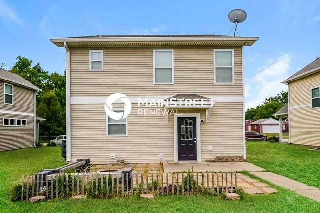 Building Photo - 3 Bedroom Pet-Friendly Home in Indianapoli...