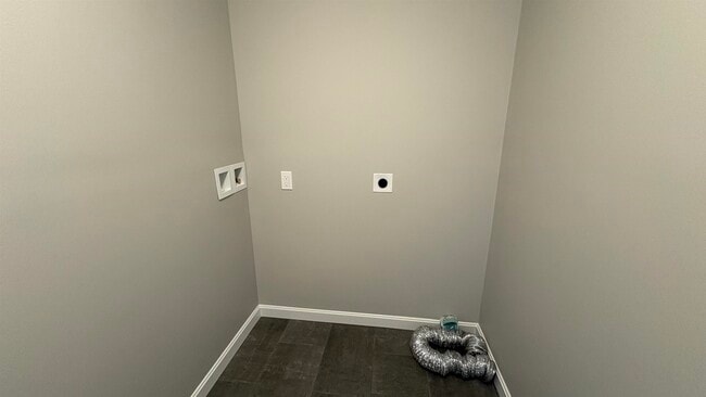 Building Photo - 13 Prospect St