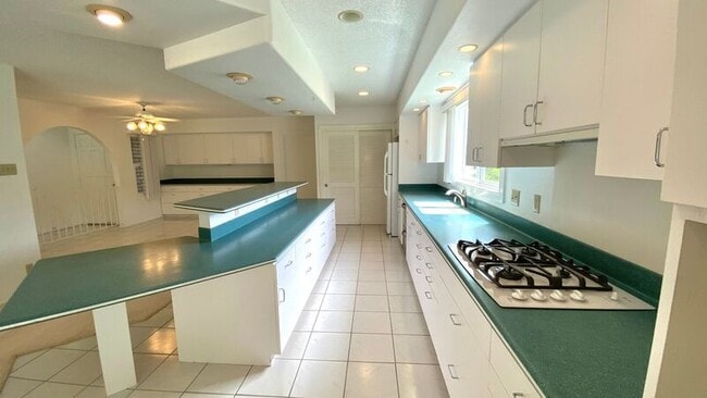 Building Photo - 46-290 Kalali Street