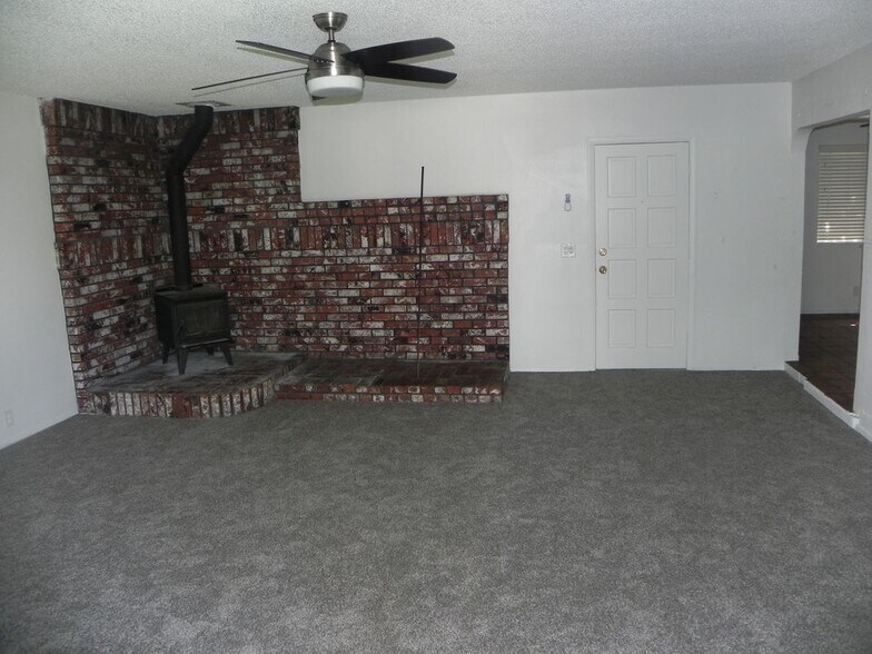 Building Photo - 12555 S Henderson Rd
