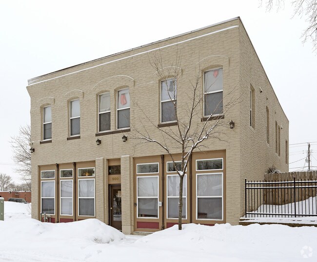 Primary Photo - 500 Sherburne Ave