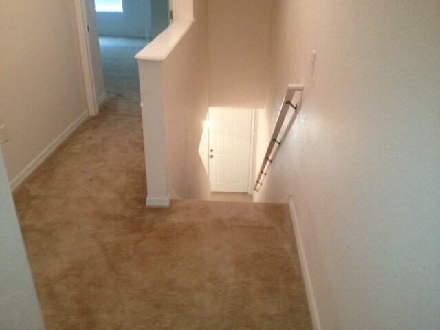 Building Photo - Quiet neighborhood close to Royal Park Plaza, theaters, shopping, restaurants, and UF