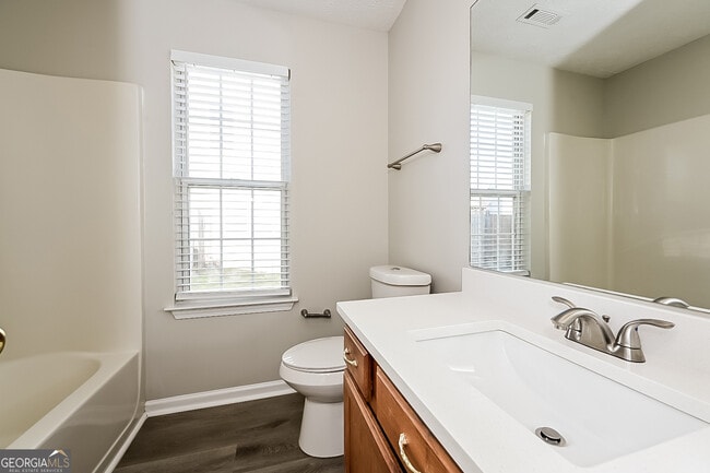 Building Photo - 7545 Broadhurst Dr