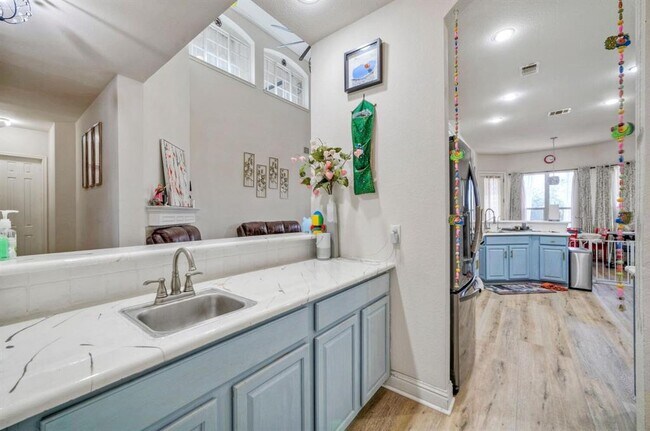 Building Photo - 3912 Coopers Hawk Cove