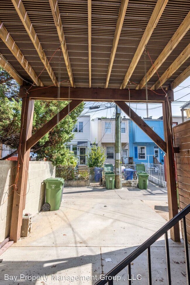 Building Photo - 2 br, 3 bath House - 33 S Curley St