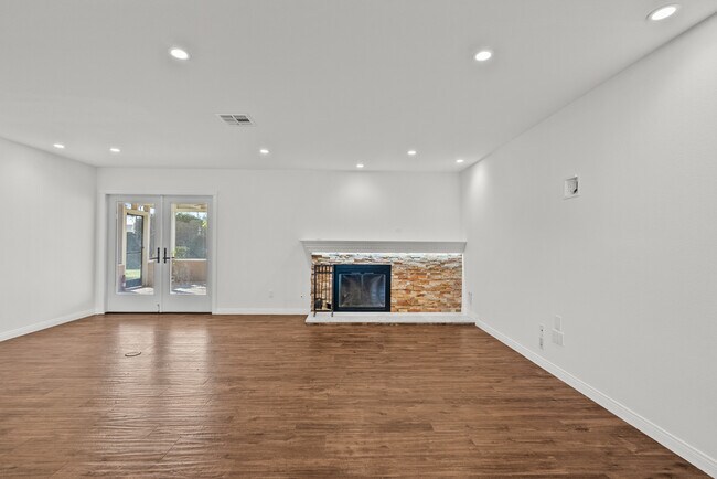 Building Photo - 3177 Austin Ave