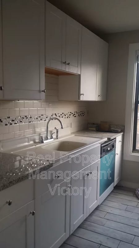 Building Photo - 4247 4th Ave S