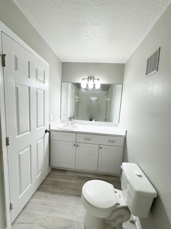 Building Photo - 1919 Summer Club Dr