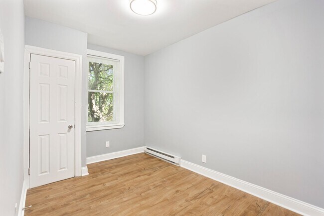Building Photo - 5211 Litchfield St