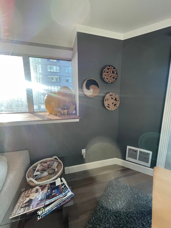 Building Photo - 400 Beale St