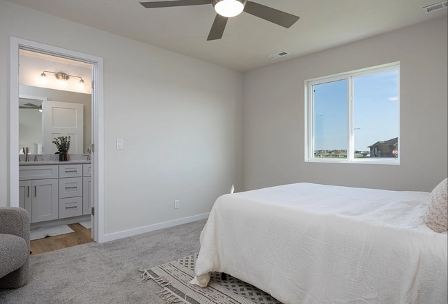 Building Photo - 11704 S 125th St