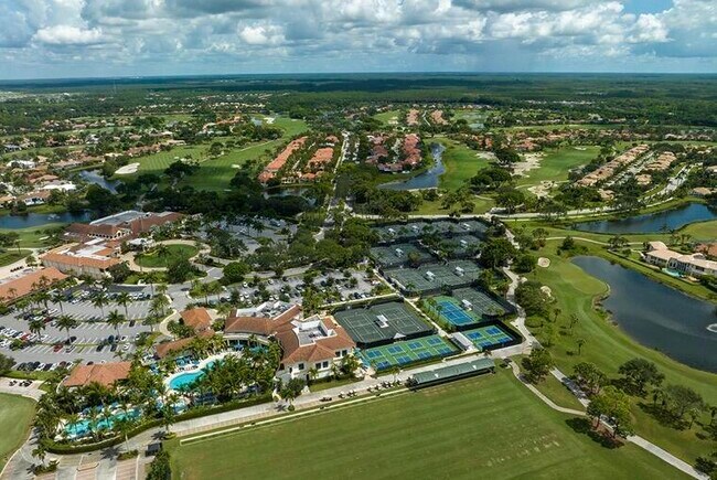 Building Photo - 6700 Fox Hollow Dr