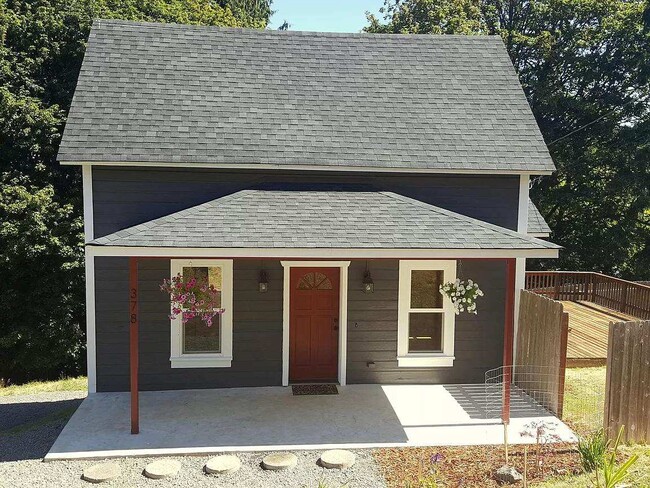 Primary Photo - 378 SW 4th St