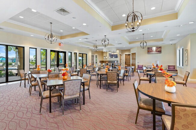 Building Photo - 559 SE Villandry Way