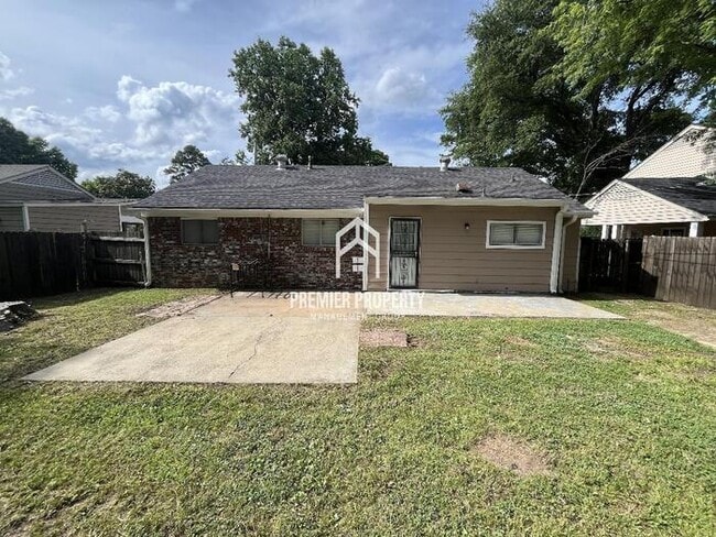 Building Photo - 4189 Chippewa Rd