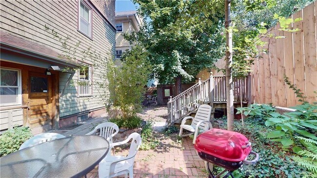 Building Photo - 159 Camp St