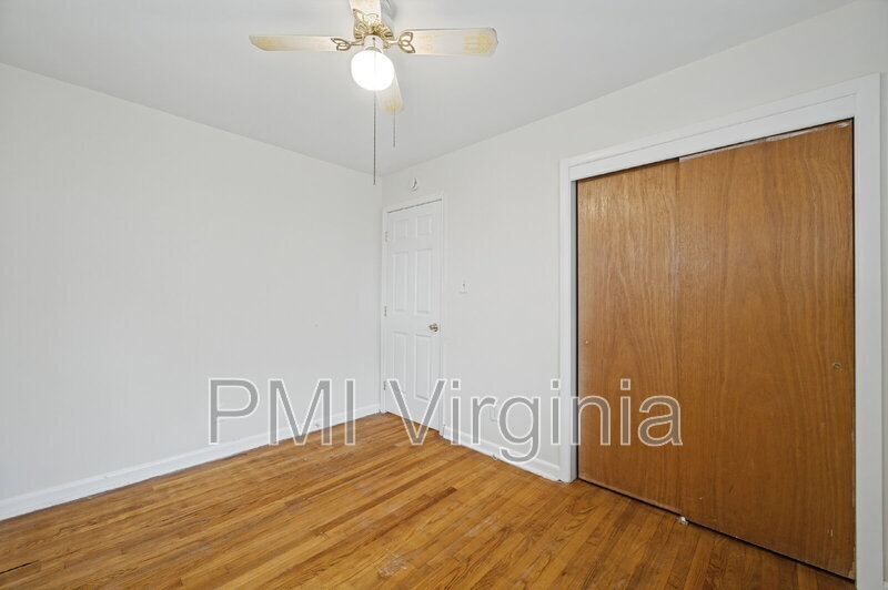 Building Photo - 430 Greenbriar Ave
