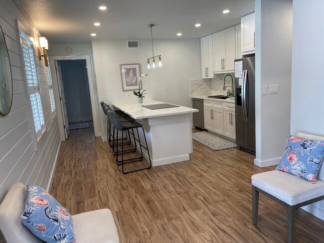 Building Photo - 196 SW Kanner Hwy