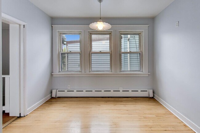 Building Photo - 4219 N Albany Ave