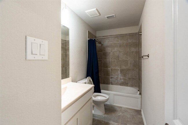 Building Photo - 6350 Culverdale Ln