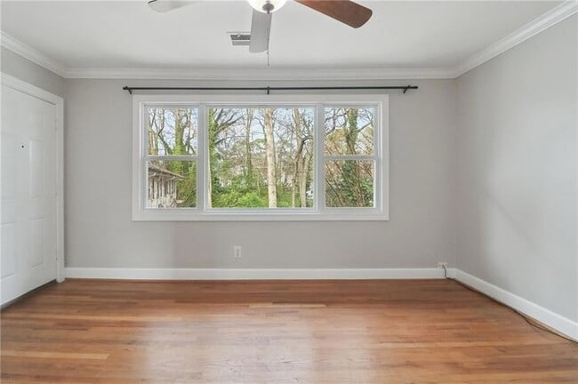 Building Photo - 2477 N Decatur Rd