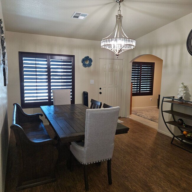Building Photo - 4174 S Sunflower Dr