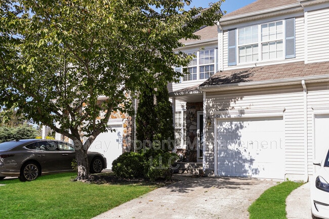 Building Photo - 162 Chancellor Dr