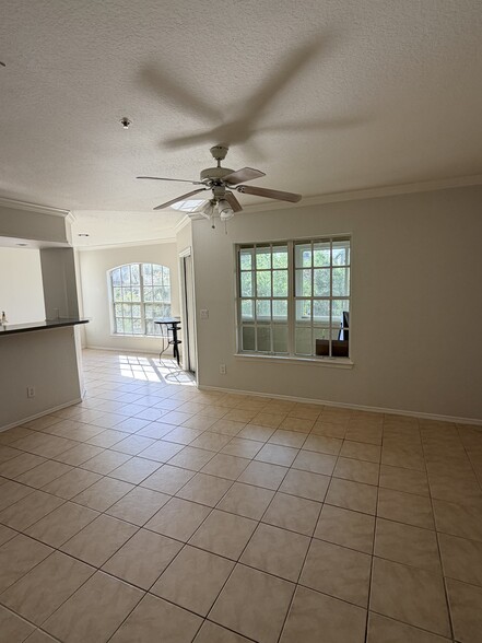 Building Photo - 1701 The Greens Way