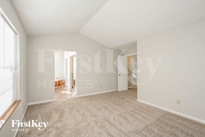 Building Photo - 5751 McCloud Ct N