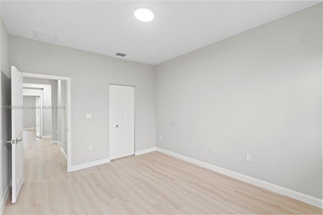Building Photo - 10761 NW 75th St