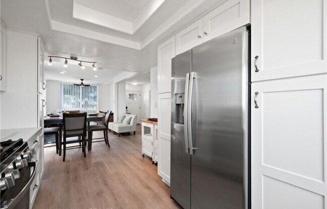 Building Photo - 1600 Crescent Heights St