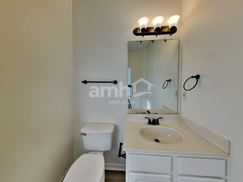 Building Photo - 104 Edenberry Way