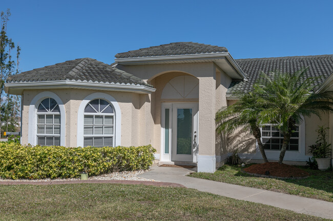 Primary Photo - Fully Fenced Yard | Waterfront Sanctuary