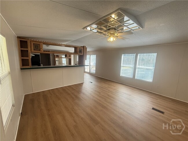 Building Photo - 844 Log Landing Rd