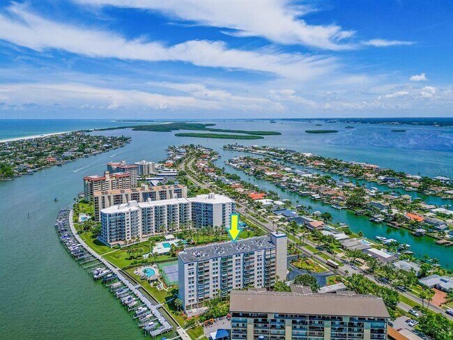 Building Photo - 660 Island Way