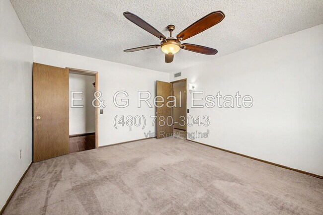 Building Photo - 9847 W Wrangler Dr