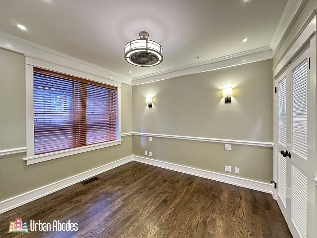 Building Photo - 1406 W Cornelia Ave