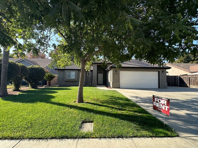 Primary Photo - Cozy NW Visalia Home Rent Ready!
