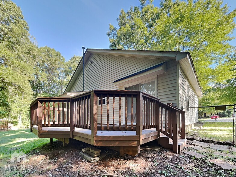 Building Photo - 5929 Tynwald Ln