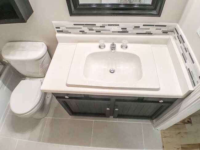 Building Photo - 7012 S Eudora St