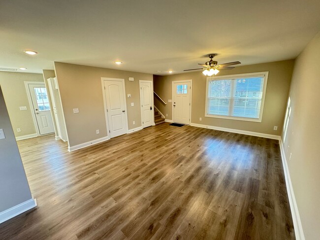 Building Photo - Newly Constructed 3 bed 2.5 bath home! Ver...