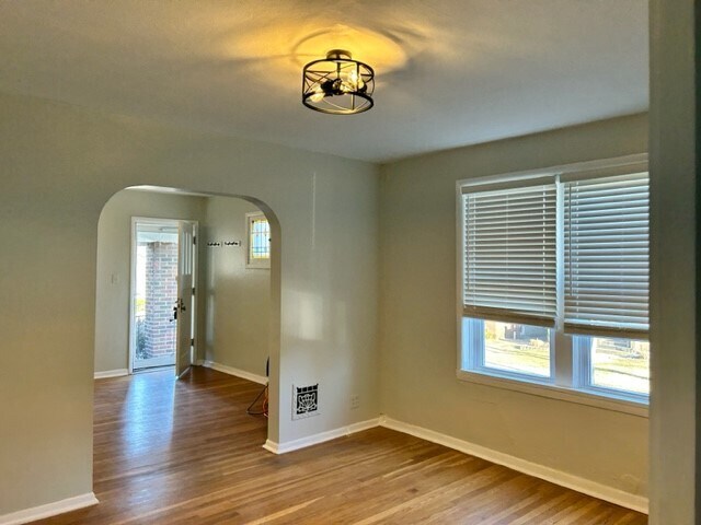 Dining room - 7700 Lile Ave