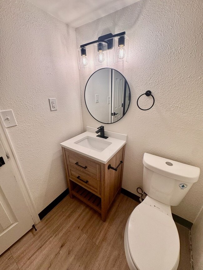 Building Photo - 417 S Owens St