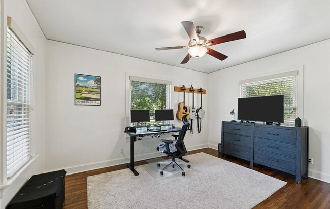 Building Photo - 2 Bed | 2 Bath Near TU!