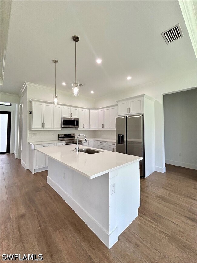 Building Photo - 3724 2nd Ave NE