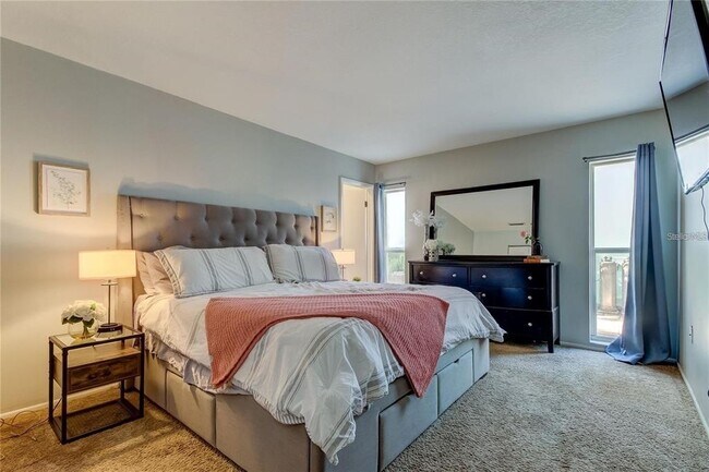 Building Photo - 6854 Circle Creek Dr
