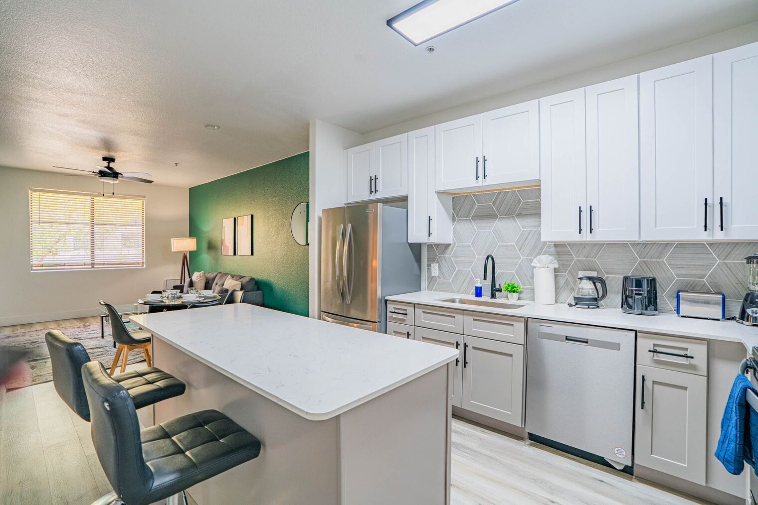 Building Photo - 6610 N 93rd Ave