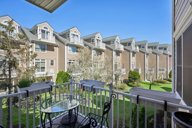 Building Photo - 428 Newburgh Ct